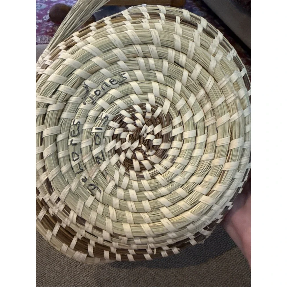 South Carolina Sweet Grass Basket with Handle Signed Delores Iones 2015 (TD)